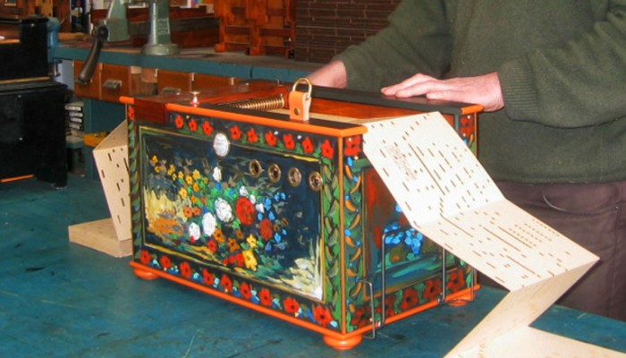 32 portable décoré Orgue de barbarie Odin